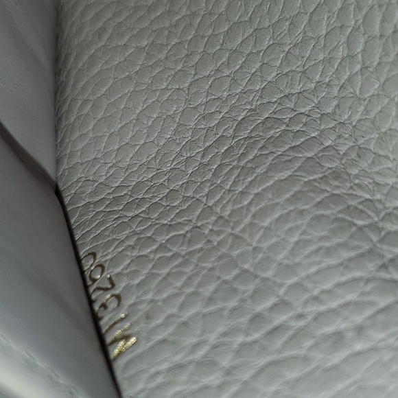 LOUIS VUITTON pebbled leather wallet - Picture 10 of 10